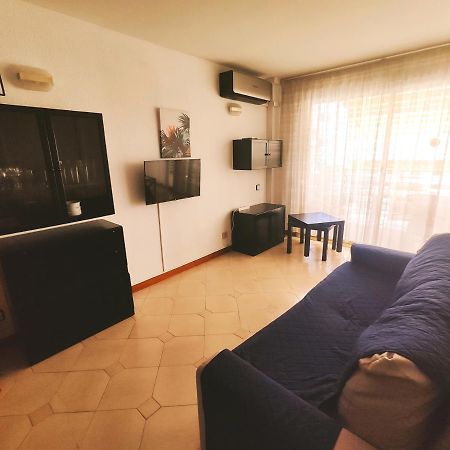 Novelty I Lägenhet Salou Exteriör bild