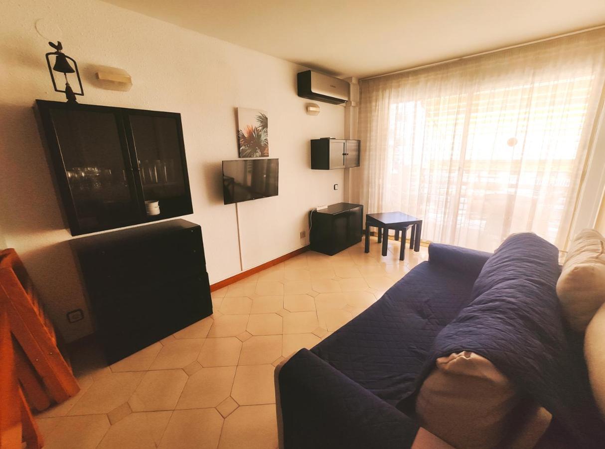 Novelty I Lägenhet Salou Exteriör bild